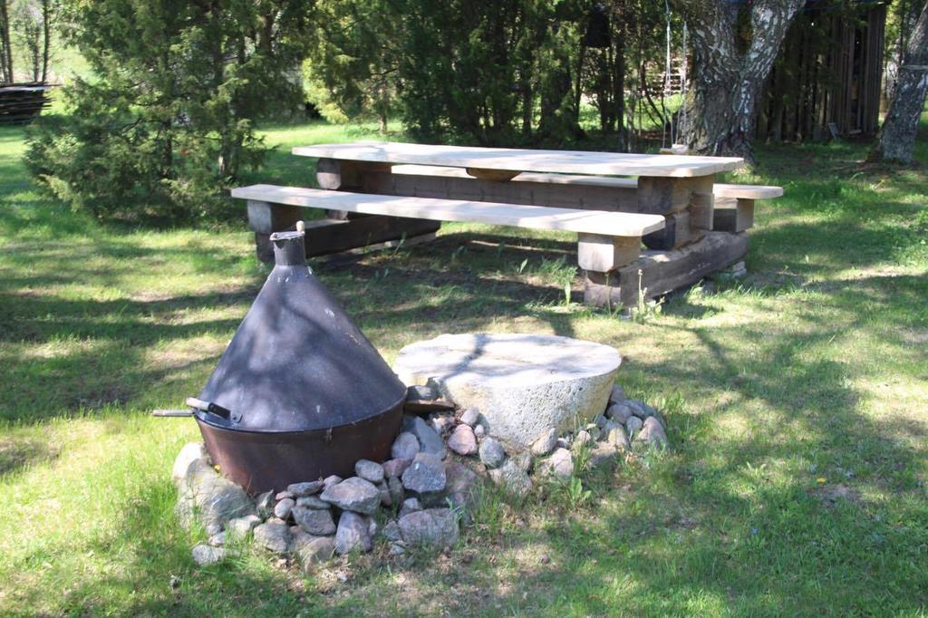 Ala-Laugu Holiday Home Leisi 외부 사진